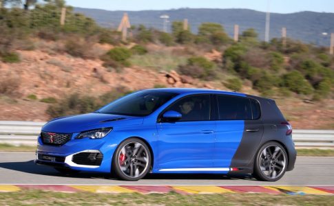 Peugeot proposera en 2020 une voiture sportive électrifiée