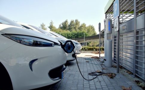 Ventes de voitures électriques : un rapport avec le bonus écologique ?